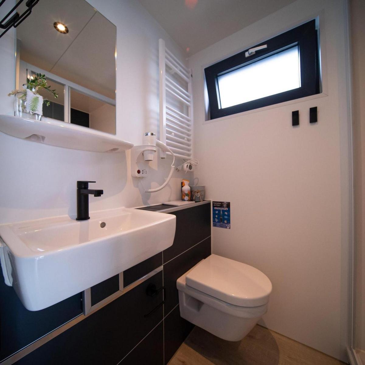 Houseboat Marina Mookerplas 4-6 Persons Plasmolen Exterior foto