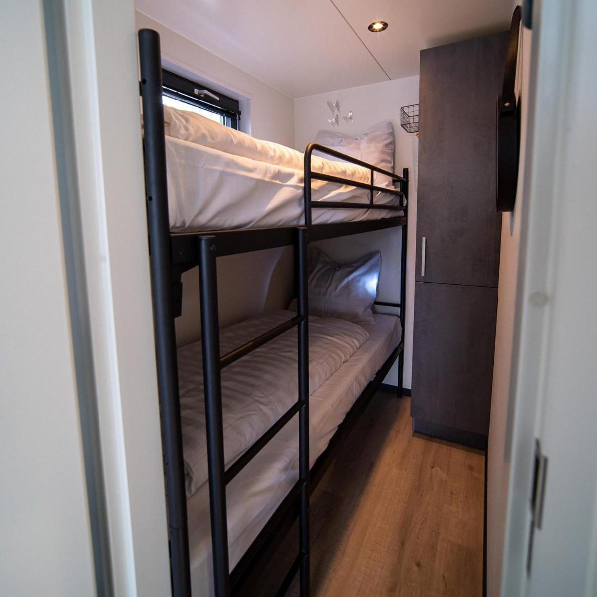 Houseboat Marina Mookerplas 4-6 Persons Plasmolen Exterior foto