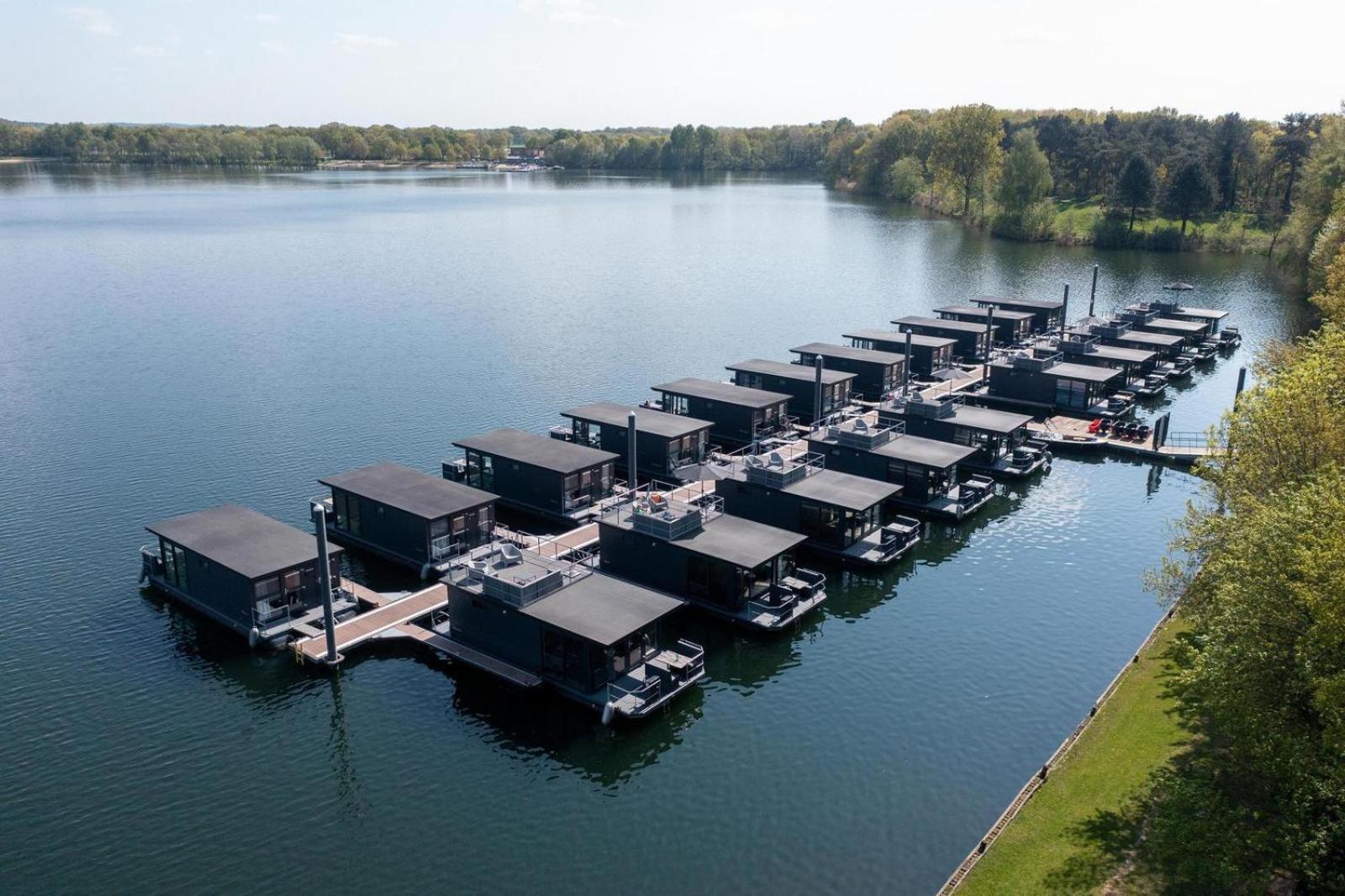 Houseboat Marina Mookerplas 4-6 Persons Plasmolen Exterior foto